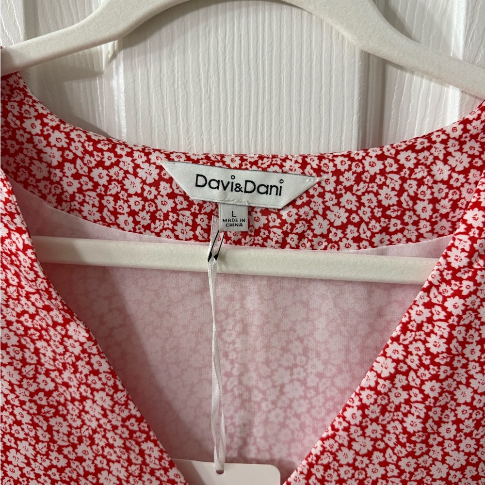 DAVI & DANI Red Floral button front Dress - Picture 5 of 9